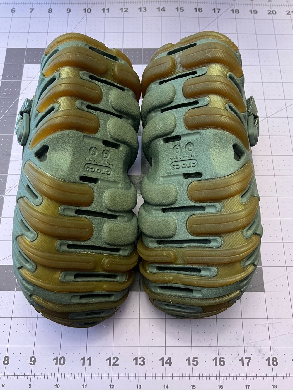 Crocs m5 w7 Echo Gum RO Clog Gray Gum Sole Like New Streetwear Inspo - Picture 2 of 9